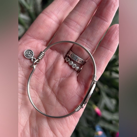 🎨Luca + Danni Artist Bracelet Petite - Picture 4 of 6